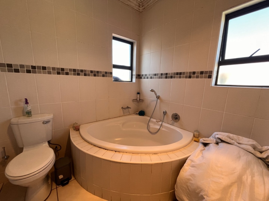 3 Bedroom Property for Sale in Lilyvale Free State